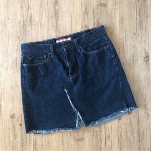 Tommy Hilfiger straight denim skirt 31 x 32